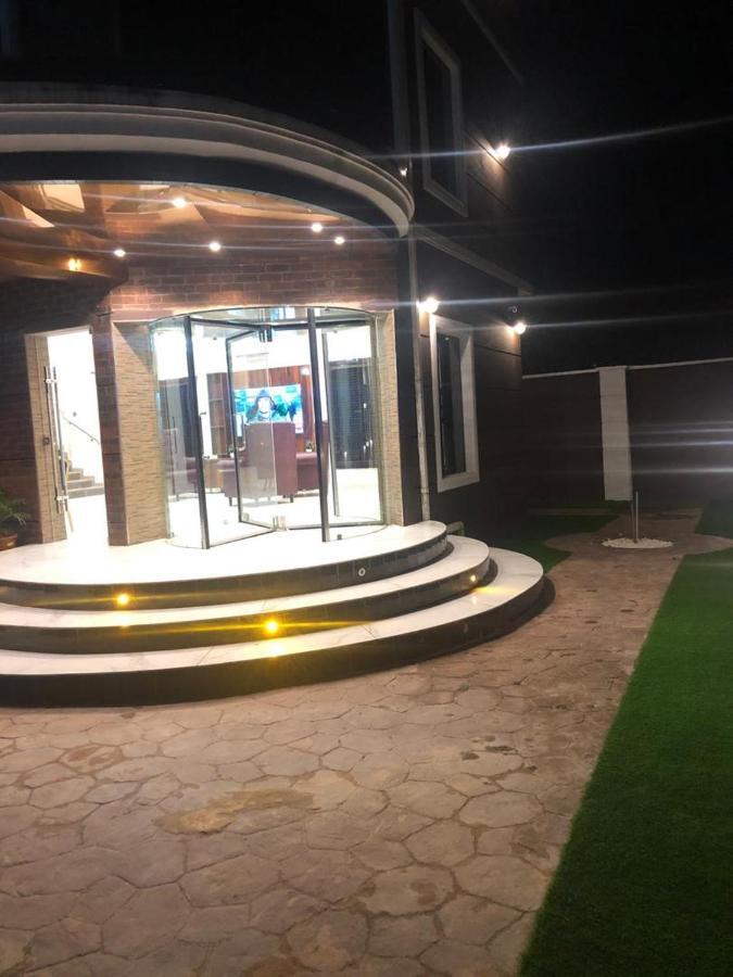 Mesorein Luxury Hotel Benin City Exterior photo